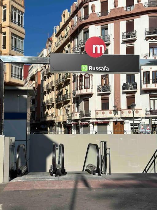 Cozy En Ruzafa 2-4 Personas Con Aire Acondicionado Y Salida Directa A Terraza Appartement